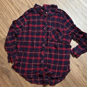 Arizona Jeans flannel juniors medium Red and navy Plaid Shirt button down
